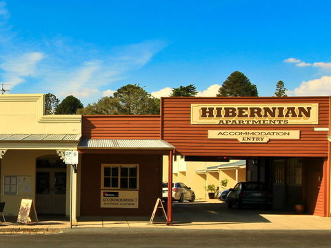 Hibernian Hotel Apartments - Accommodation Mt Buller 1
