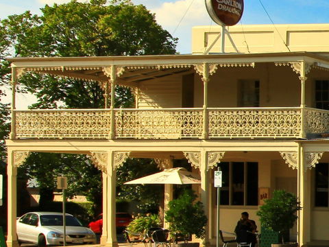 Hibernian Hotel Apartments - Accommodation Mt Buller 2