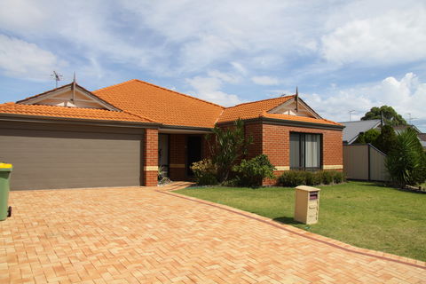 Mandurah Golf Links Retreat - Accommodation Mt Buller 0