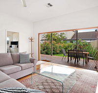Newcastle Executive Homes - Cooks Hill Cottage - Accommodation Mt Buller