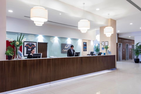 Oaks Glenelg Plaza Pier Suites - Accommodation Mt Buller 1