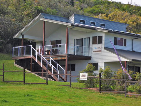 Point Plomer Holiday Cottages - Accommodation Mt Buller 0