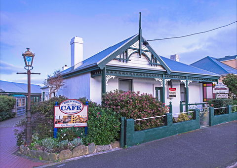 Touchwood Cottages & Gallery & Cafe - Accommodation Mt Buller 0