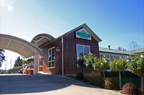 Tumbarumba Motel And Elms Restaurant - Accommodation Mt Buller 0
