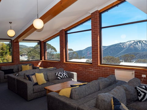 Viking Alpine Lodge - Accommodation Mt Buller 0