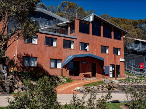 Viking Alpine Lodge - Accommodation Mt Buller 2