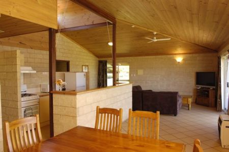 Discovery Holiday Parks - Koombana Bay - Accommodation Mt Buller 1