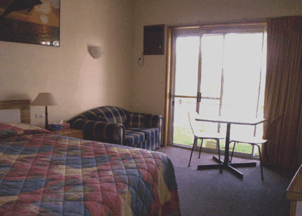 Lakeside Motor Inn - Accommodation Mt Buller 4