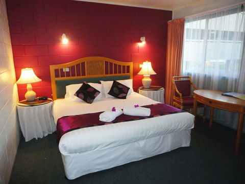 Town Palms Motel - Accommodation Mt Buller 1