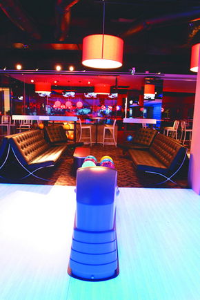 Strike Bowling Bar - Bayside - Accommodation Mt Buller 3