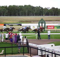 Pinjarra Race Club - Accommodation Mt Buller