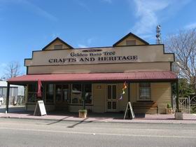 Dolly's Golden Raintree Craft And Heritage Centre - Accommodation Mt Buller 0