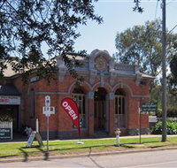 Old Post Office Seymour - Fine Art Gallery  Licensed Restaurant - Accommodation Mt Buller