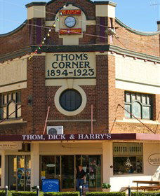 Thom, Dick And Harrys - Accommodation Mt Buller 0
