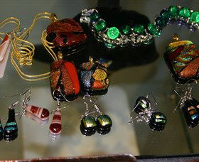 The Glass Gallery - BS Glass Art - Accommodation Mt Buller 4