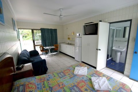 Tropical Palms Inn - Accommodation Mt Buller 0