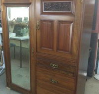 Virgils Touchwood Artisans Village - Accommodation Mt Buller