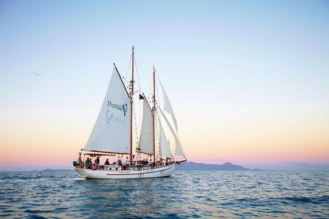 Whitsunday Islands Private Sailing Experience With Snorkeling & Langford Reef - Accommodation Mt Buller 4