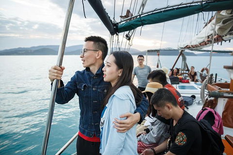 Whitsunday Islands Private Sailing Experience With Snorkeling & Langford Reef - Accommodation Mt Buller 10