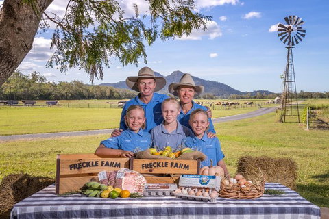 Mackay Aussie Farm & Drinks Tour - Accommodation Mt Buller 0