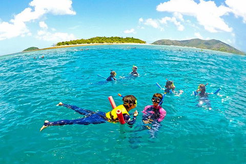 Whitsunday Island Boat Adventure - Accommodation Mt Buller 3