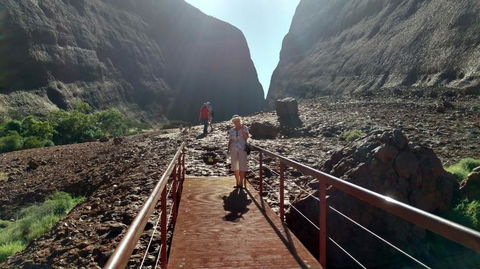 3-Day Tour From Uluru (Ayers Rock) To Alice Springs Via Kings Canyon - Accommodation Mt Buller 7