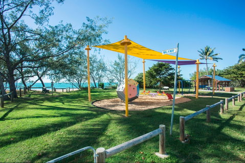Sarina Beach - Accommodation Mt Buller 0