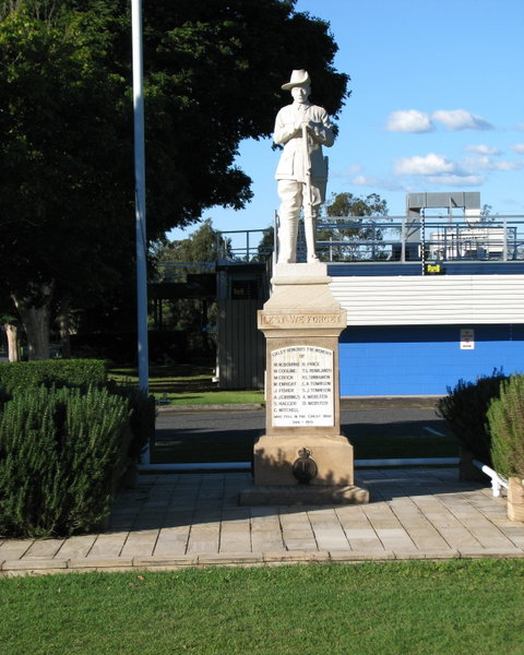 Oxley War Memorial - Accommodation Mt Buller 1