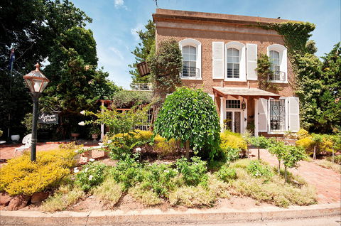Two-Foot Heritage Walk - Accommodation Mt Buller 0