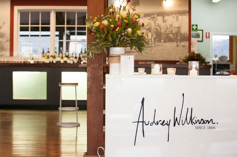 Audrey Wilkinson Vineyard: Picnic With Wine Masterclass Tasting - Accommodation Mt Buller 4
