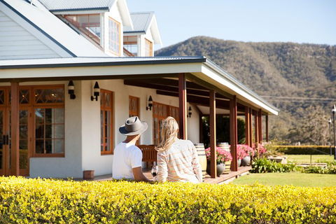 Audrey Wilkinson Vineyard: Picnic With Wine Masterclass Tasting - Accommodation Mt Buller 2
