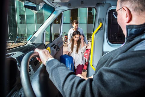 Cairns Airport (CNS) Arrival Transfer (CNS Airport To Cairns Hotels Or Address) - Accommodation Mt Buller 4