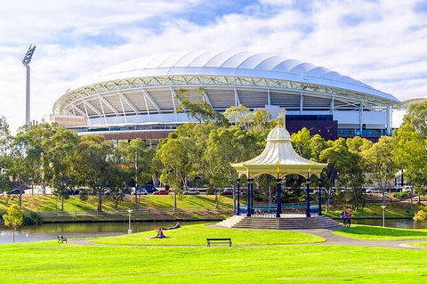 Departure Private Transfers: Adelaide To Adelaide Airport ADL In Luxury Van - Accommodation Mt Buller 8