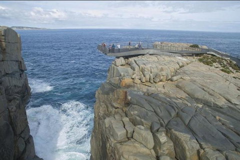 Discover Torndirrup National Park: The Gap & Natural Wonders Tour - Accommodation Mt buller 0