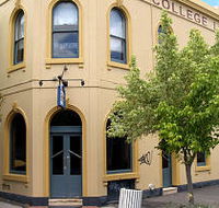 The College Lawn Hotel - Accommodation Mt Buller