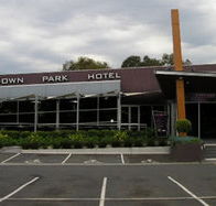 Sandown Park Hotel - Accommodation Mt Buller