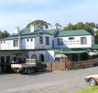 Robin Hood Hotel - Accommodation Mt Buller