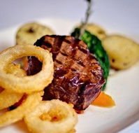 Grumpys Barefoot Bar Steak  Seafood Grill - Accommodation Mt Buller