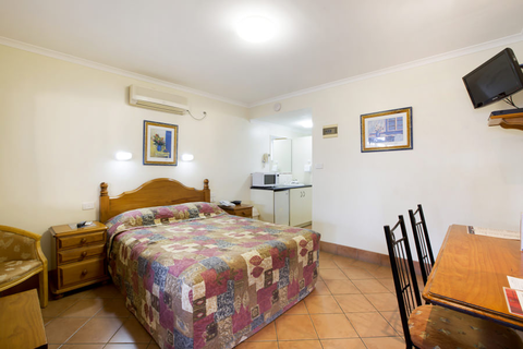 Glenmore Hotel-Motel - Accommodation Mt Buller 1