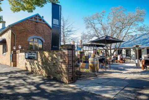 Union Bank Wine Bar - Accommodation Mt Buller 7