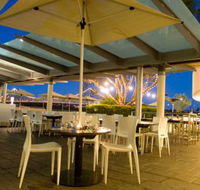 Friday's Riverside - Accommodation Mt Buller