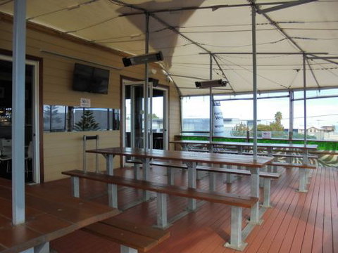 Zebra Crossing Bar & Bistro - Accommodation Mt Buller 4