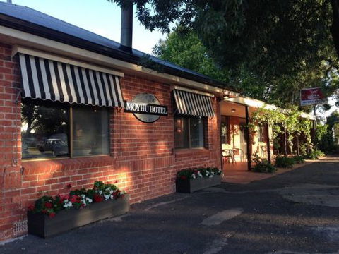 Moyhu Hotel - Accommodation Mt Buller 0