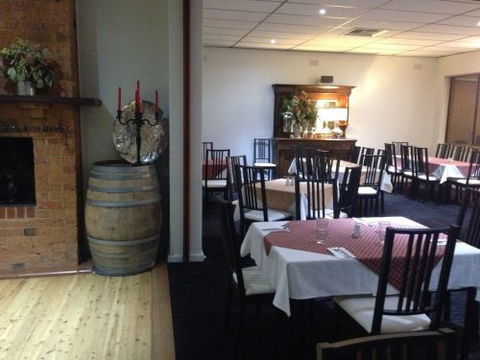 Moyhu Hotel - Accommodation Mt Buller 2