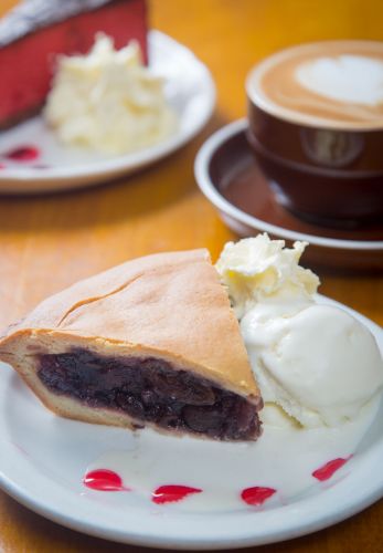 Andy’s Cherry Pie Cafe - Accommodation Mt buller 1
