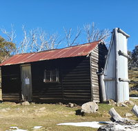 Hedonistic Hiking's Razorback to Harrietville - Accommodation Mt Buller