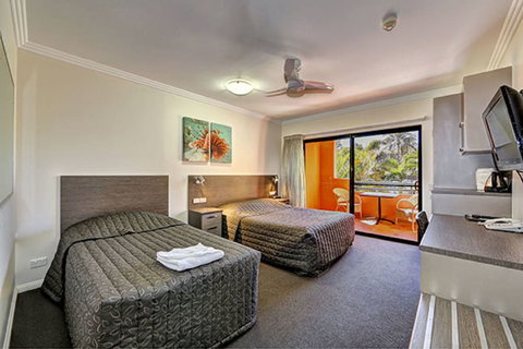 Kacys Bargara Beach Motel - Accommodation Mt buller 5