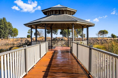 Quality Suites Point Cook Seasons 5 - Accommodation Mt Buller 0