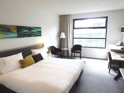 Flinders Hotel - Accommodation Mt Buller 4