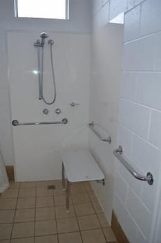 Penguin Seaside Motel - Accommodation Mt Buller 4